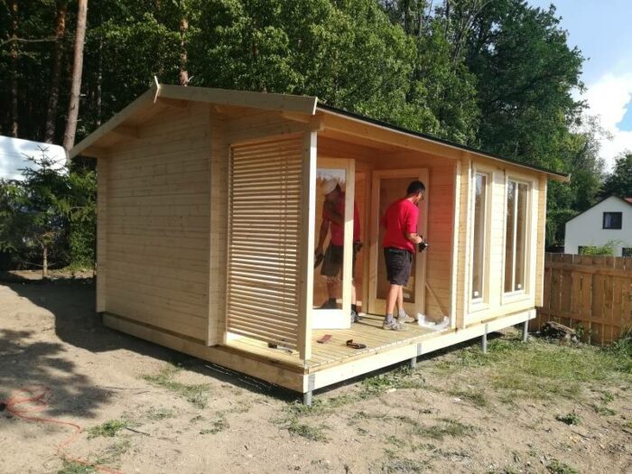 Chatky na zemních šroubech