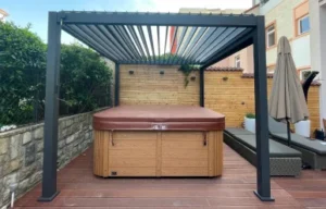 Hliníková bioklimatická pergola